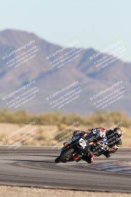 media/Dec-07-2025-CVMA (Sun) [[3e7d2de5dc]]/Race 16-Formula Middleweight/